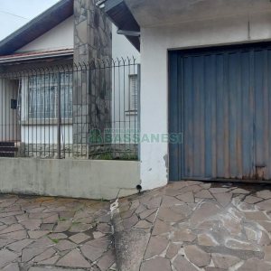 Casa com 147m², 5 dormitórios, 1 vaga, no bairro Pio X em Caxias do Sul para Alugar