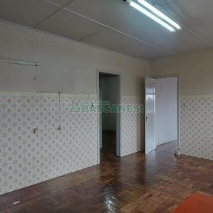 Casa com 147m², 5 dormitórios, 1 vaga, no bairro Pio X em Caxias do Sul para Alugar