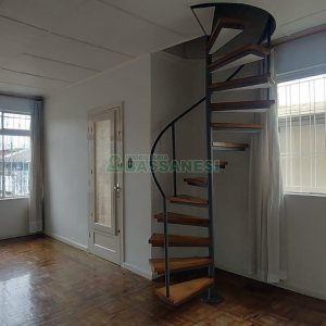 Casa com 147m², 5 dormitórios, 1 vaga, no bairro Pio X em Caxias do Sul para Alugar