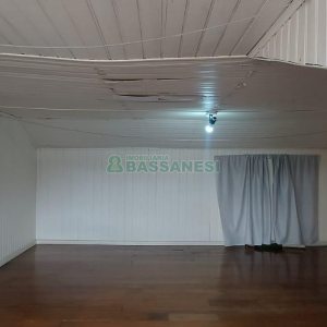 Casa com 147m², 5 dormitórios, 1 vaga, no bairro Pio X em Caxias do Sul para Alugar