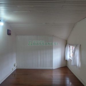 Casa com 147m², 5 dormitórios, 1 vaga, no bairro Pio X em Caxias do Sul para Alugar
