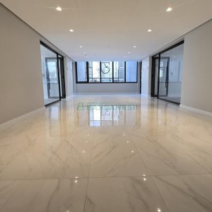 Sobreloja com 285m², 2 vagas, no bairro Exposição em Caxias do Sul para Alugar