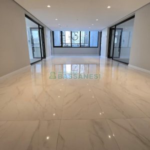 Sobreloja com 285m², 2 vagas, no bairro Exposição em Caxias do Sul para Alugar
