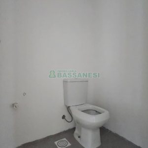Sobreloja com 285m², 2 vagas, no bairro Exposição em Caxias do Sul para Alugar