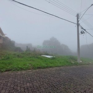 Terreno com 360m², no bairro São Caetano em Caxias do Sul para Comprar