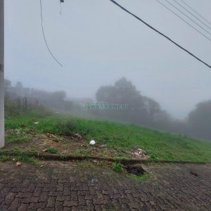 Terreno com 360m², no bairro São Caetano em Caxias do Sul para Comprar