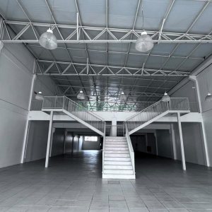 Loja com 1140m², 2 vagas, no bairro São José em Caxias do Sul para Alugar