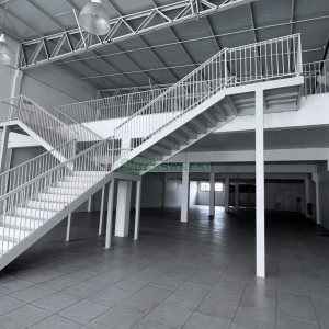 Loja com 1140m², 2 vagas, no bairro São José em Caxias do Sul para Alugar
