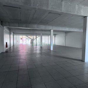 Loja com 1140m², 2 vagas, no bairro São José em Caxias do Sul para Alugar
