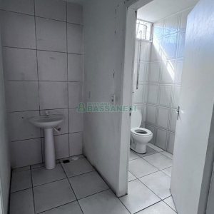 Loja com 1140m², 2 vagas, no bairro São José em Caxias do Sul para Alugar