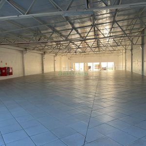 Loja com 1140m², 2 vagas, no bairro São José em Caxias do Sul para Alugar