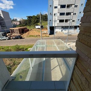 Sobrado Mobiliado com 85m², 2 dormitórios, 2 vagas, no bairro São Luiz em Caxias do Sul para Alugar