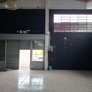 Pavilhão com 240m², no bairro De Zorzi em Caxias do Sul para Alugar