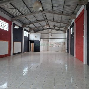 Pavilhão com 240m², no bairro De Zorzi em Caxias do Sul para Alugar
