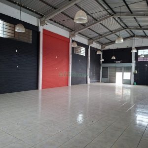 Pavilhão com 240m², no bairro De Zorzi em Caxias do Sul para Alugar