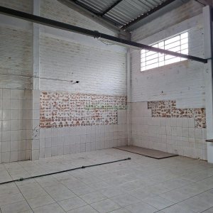 Pavilhão com 240m², no bairro De Zorzi em Caxias do Sul para Alugar