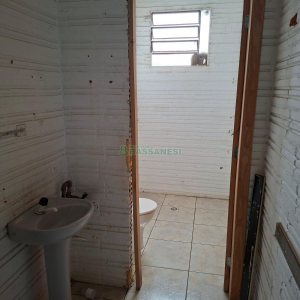 Pavilhão com 240m², no bairro De Zorzi em Caxias do Sul para Alugar