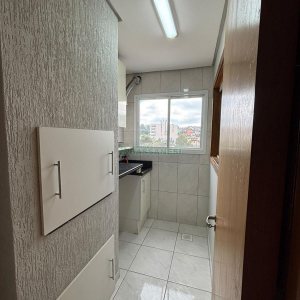 Apto Mobiliado com 75m², 2 dormitórios, 1 vaga, no bairro Desvio Rizzo em Caxias do Sul para Alugar