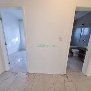 Casa com 377m², 4 dormitórios, 5 vagas, no bairro Bela Vista em Caxias do Sul para Alugar ou Comprar