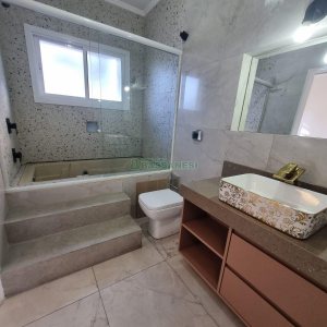 Casa com 377m², 4 dormitórios, 5 vagas, no bairro Bela Vista em Caxias do Sul para Alugar ou Comprar