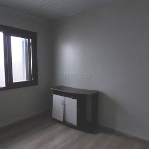 Sobrado com 60m², 2 dormitórios, no bairro Charqueadas em Caxias do Sul para Alugar