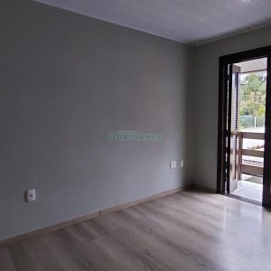 Sobrado com 60m², 2 dormitórios, no bairro Charqueadas em Caxias do Sul para Alugar
