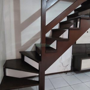 Sobrado com 60m², 2 dormitórios, no bairro Charqueadas em Caxias do Sul para Alugar