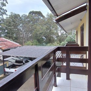 Sobrado com 60m², 2 dormitórios, no bairro Charqueadas em Caxias do Sul para Alugar