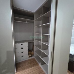 Apto Mobiliado com 112m², 2 dormitórios, 1 vaga, no bairro Lourdes em Caxias do Sul para Alugar