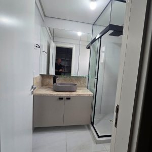 Apto Mobiliado com 112m², 2 dormitórios, 1 vaga, no bairro Lourdes em Caxias do Sul para Alugar