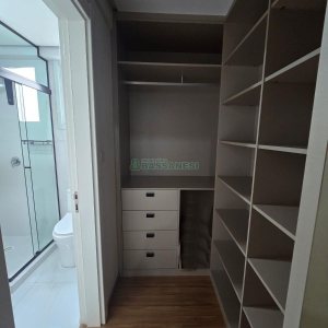 Apto Mobiliado com 112m², 2 dormitórios, 1 vaga, no bairro Lourdes em Caxias do Sul para Alugar
