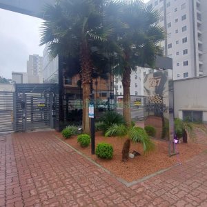 Apartamento com 42m², 2 dormitórios, 1 vaga, no bairro Panazzolo em Caxias do Sul para Alugar