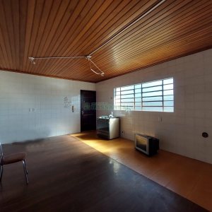 Casa com 120m², 3 dormitórios, 1 vaga, no bairro Cruzeiro em Caxias do Sul para Alugar