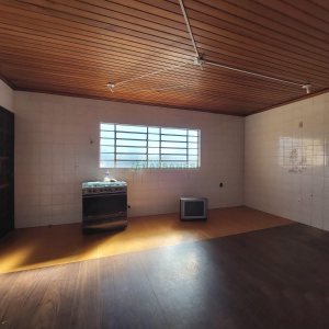 Casa com 120m², 3 dormitórios, 1 vaga, no bairro Cruzeiro em Caxias do Sul para Alugar