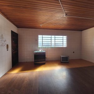 Casa com 120m², 3 dormitórios, 1 vaga, no bairro Cruzeiro em Caxias do Sul para Alugar
