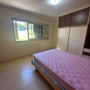 Casa com 250m², 3 dormitórios, 2 vagas, no bairro São Leopoldo em Caxias do Sul para Comprar