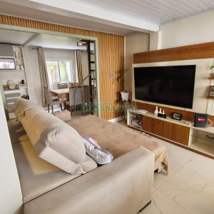 Casa com 70m², 3 dormitórios, 1 vaga, no bairro São Caetano em Caxias do Sul para Comprar
