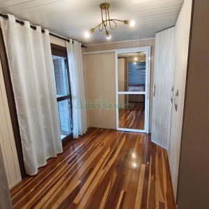 Casa com 70m², 3 dormitórios, 1 vaga, no bairro São Caetano em Caxias do Sul para Comprar