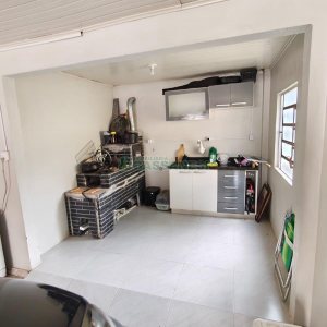 Casa com 70m², 3 dormitórios, 1 vaga, no bairro São Caetano em Caxias do Sul para Comprar