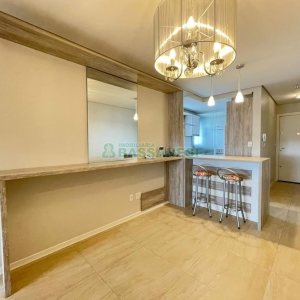 Apto Mobiliado com 83m², 2 dormitórios, 1 vaga, no bairro Jardim América em Caxias do Sul para Alugar
