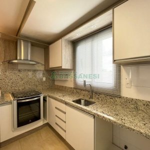 Apto Mobiliado com 83m², 2 dormitórios, 1 vaga, no bairro Jardim América em Caxias do Sul para Alugar