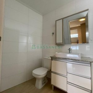 Apto Mobiliado com 83m², 2 dormitórios, 1 vaga, no bairro Jardim América em Caxias do Sul para Alugar
