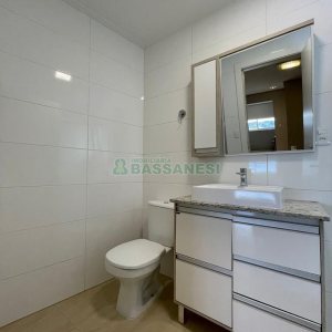 Apto Mobiliado com 83m², 2 dormitórios, 1 vaga, no bairro Jardim América em Caxias do Sul para Alugar