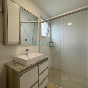 Apto Mobiliado com 83m², 2 dormitórios, 1 vaga, no bairro Jardim América em Caxias do Sul para Alugar