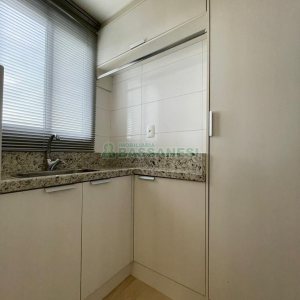 Apto Mobiliado com 83m², 2 dormitórios, 1 vaga, no bairro Jardim América em Caxias do Sul para Alugar