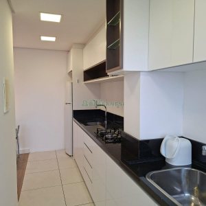 Apto Mobiliado com 47m², 1 dormitório, no bairro Lourdes em Caxias do Sul para Alugar