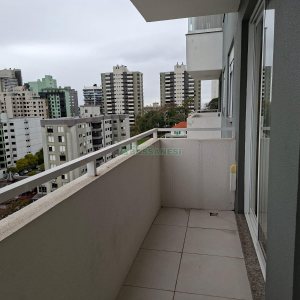 Apto Mobiliado com 47m², 1 dormitório, no bairro Lourdes em Caxias do Sul para Alugar