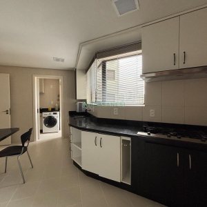 Apto Mobiliado com 126m², 3 dormitórios, 1 vaga, no bairro São Pelegrino em Caxias do Sul para Alugar