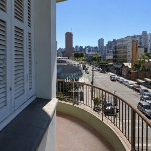 Apto Mobiliado com 185m², 4 dormitórios, no bairro Centro em Caxias do Sul para Alugar