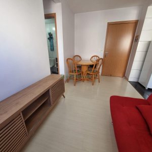 Apto Mobiliado com 52m², 2 dormitórios, 1 vaga, no bairro Bela Vista em Caxias do Sul para Alugar